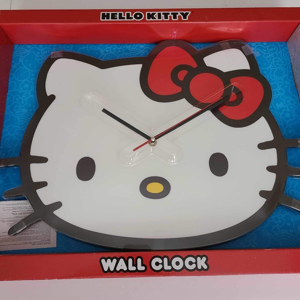 Hello Kitty Large Wall Clock 20in Analog Display One Double A Battery Brand New